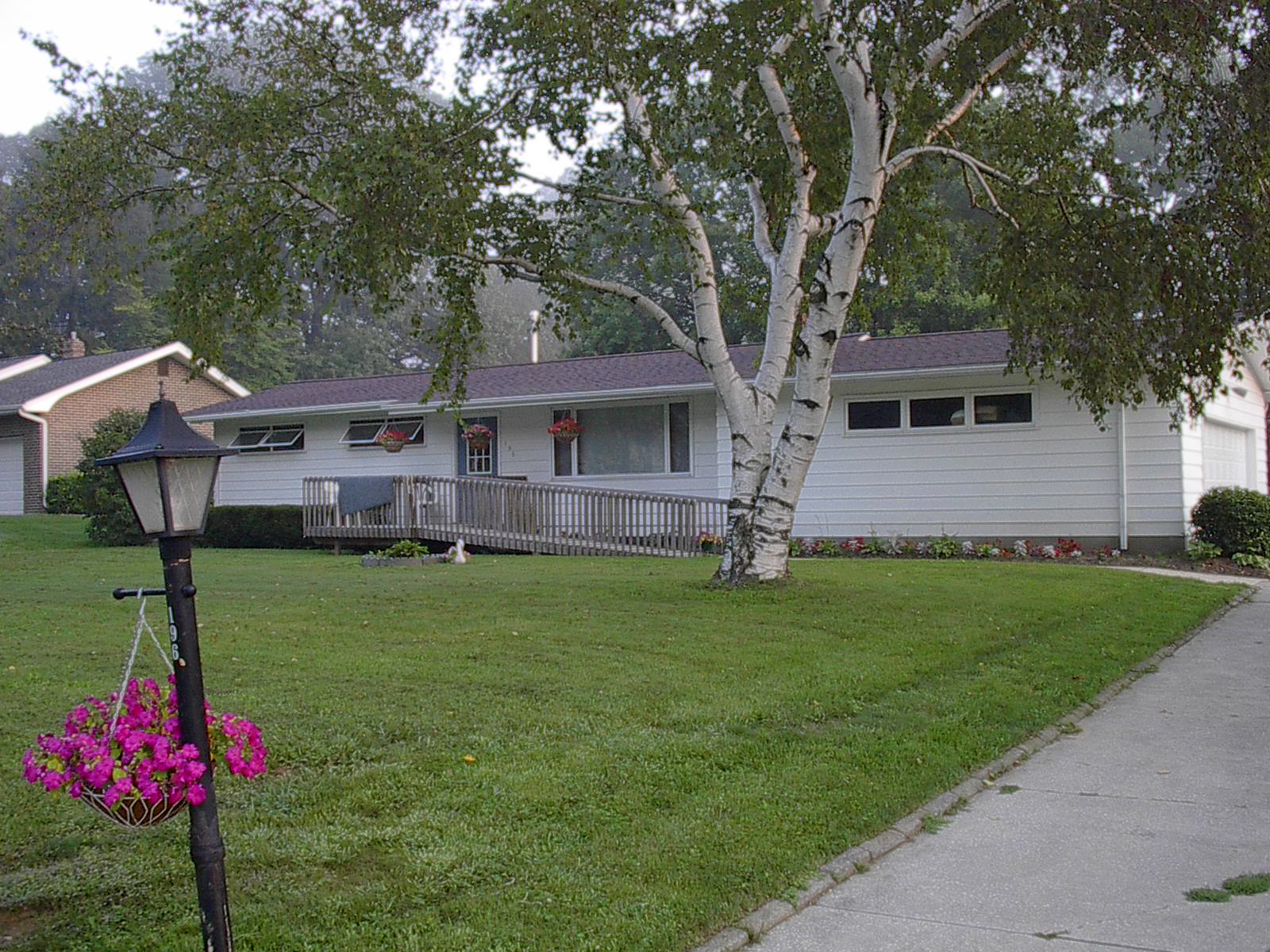 196 Willson Ave
