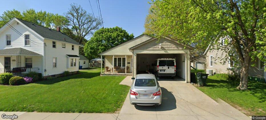 3745 Louise St