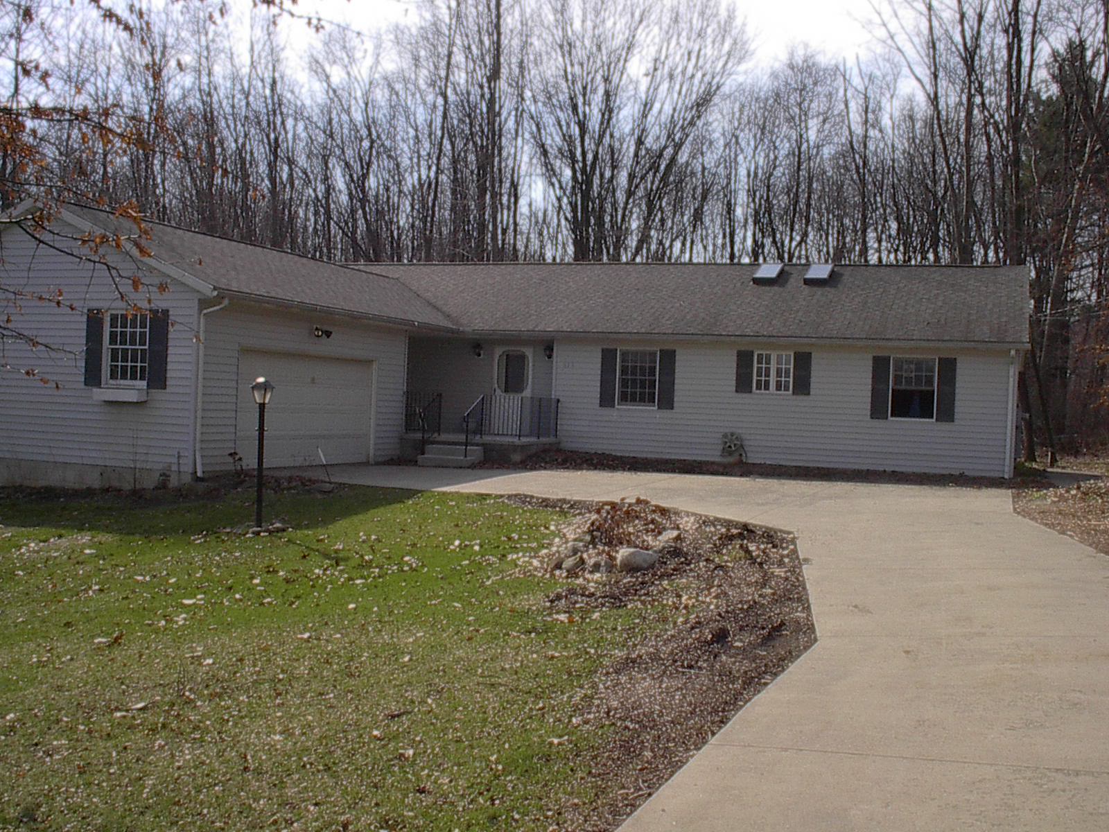 613 W Howe Rd